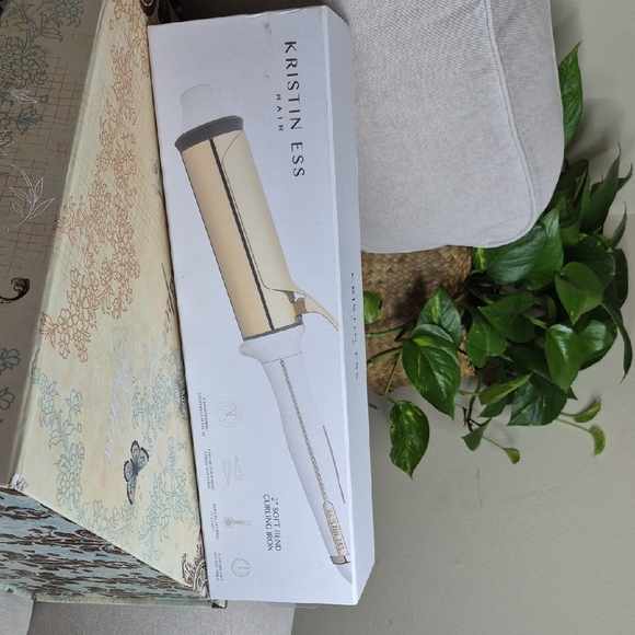 Gold Hair Curling Iron - Picture 1 of 3